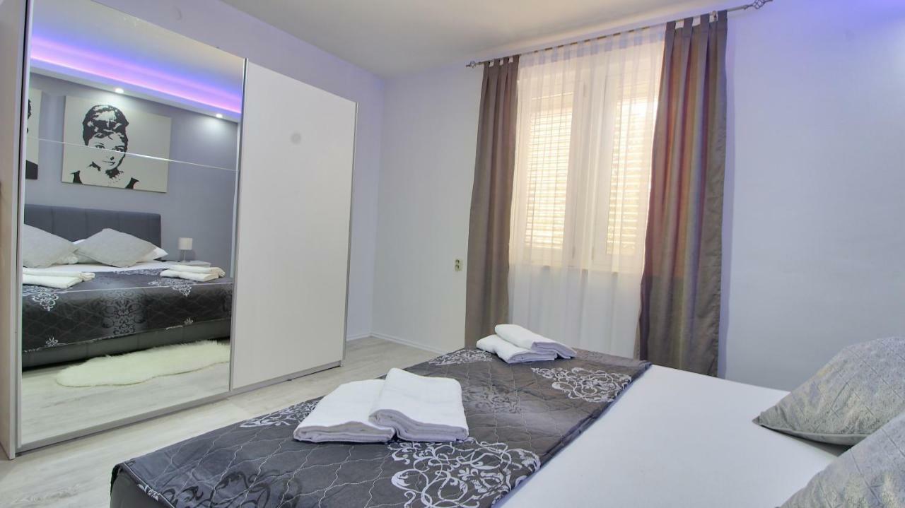 Apartment Marino Makarska Esterno foto